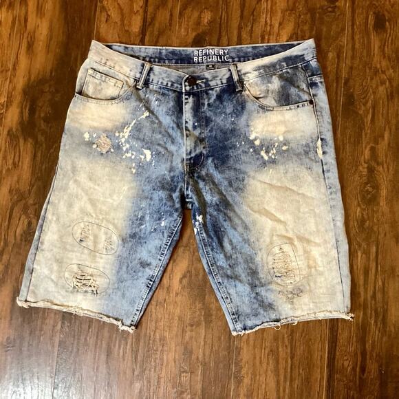 Refinery Republic Stretch Denim Bermuda - Picture 1 of 5